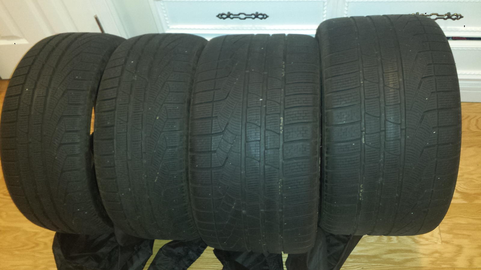 Pireli Sottozero 295/30/19 + 235/35/19 Winter Tires Boston ...