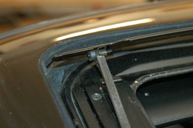 Changing Your Sunroof Wind Deflector Quick And Easy Rennlist