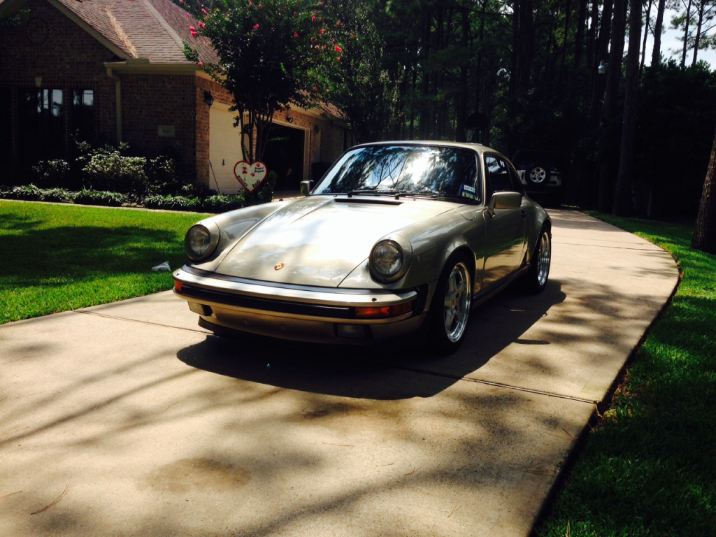 The Etna Blue and White Gold Metallic - Champion Porsche