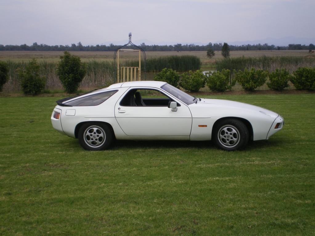 Name:  Porsche 928 007.jpg
Views: 55
Size:  87.4 KB