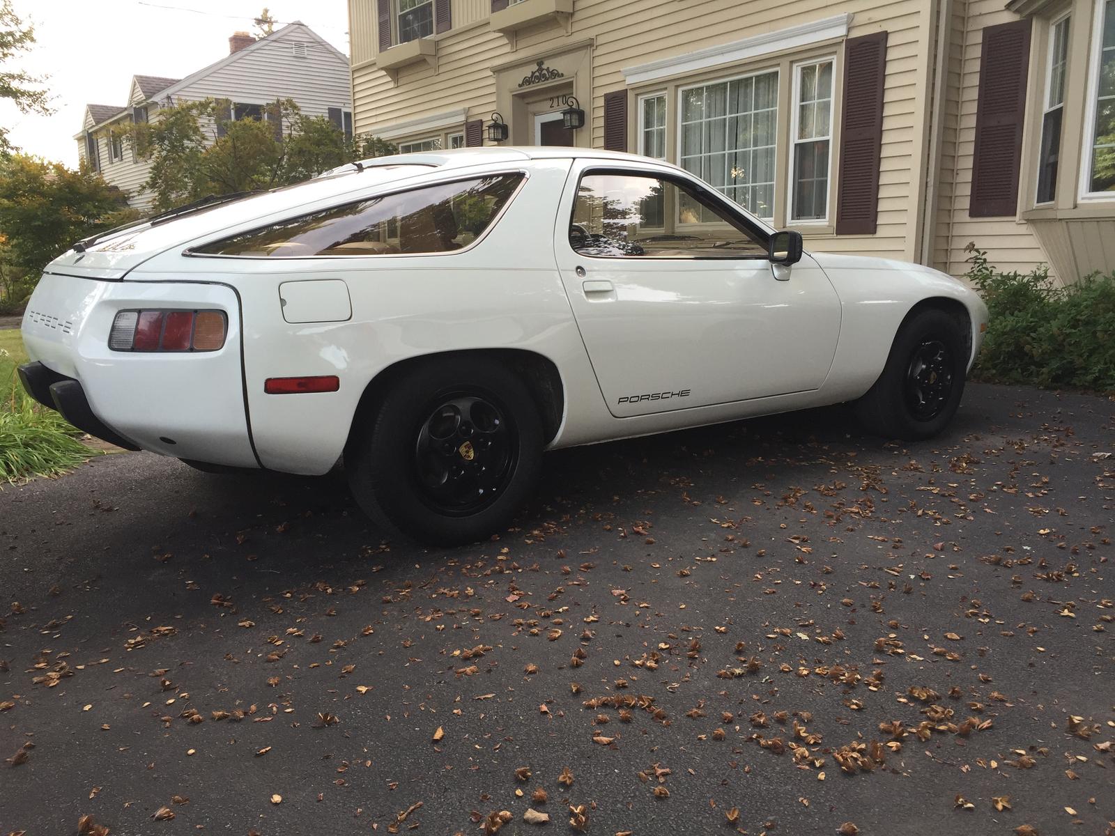 Official random 928 Picture Thread (post a new 928 pic or stay out
