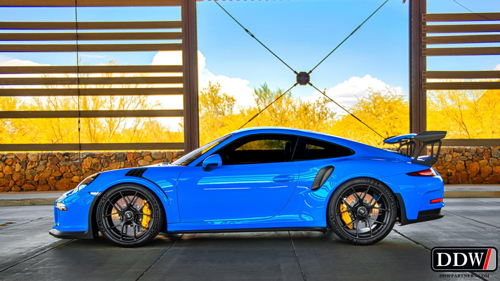 gt3 porsche riviara blue