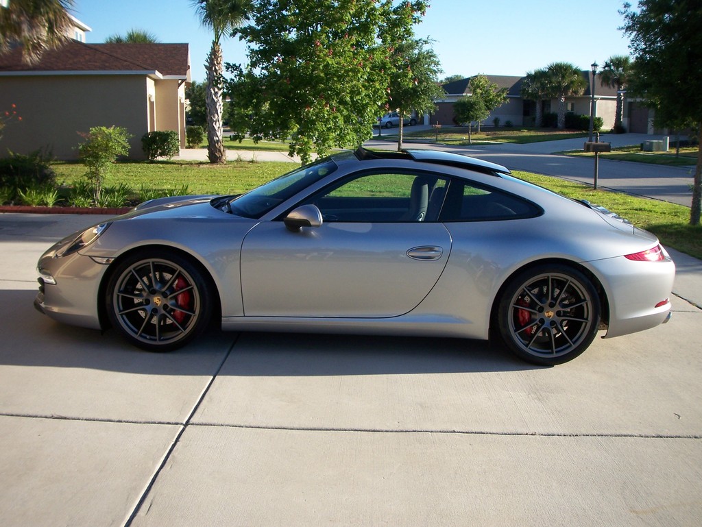 Name:  Porsche991_SideView3_zps5grittg6.jpg
Views: 314
Size:  227.2 KB