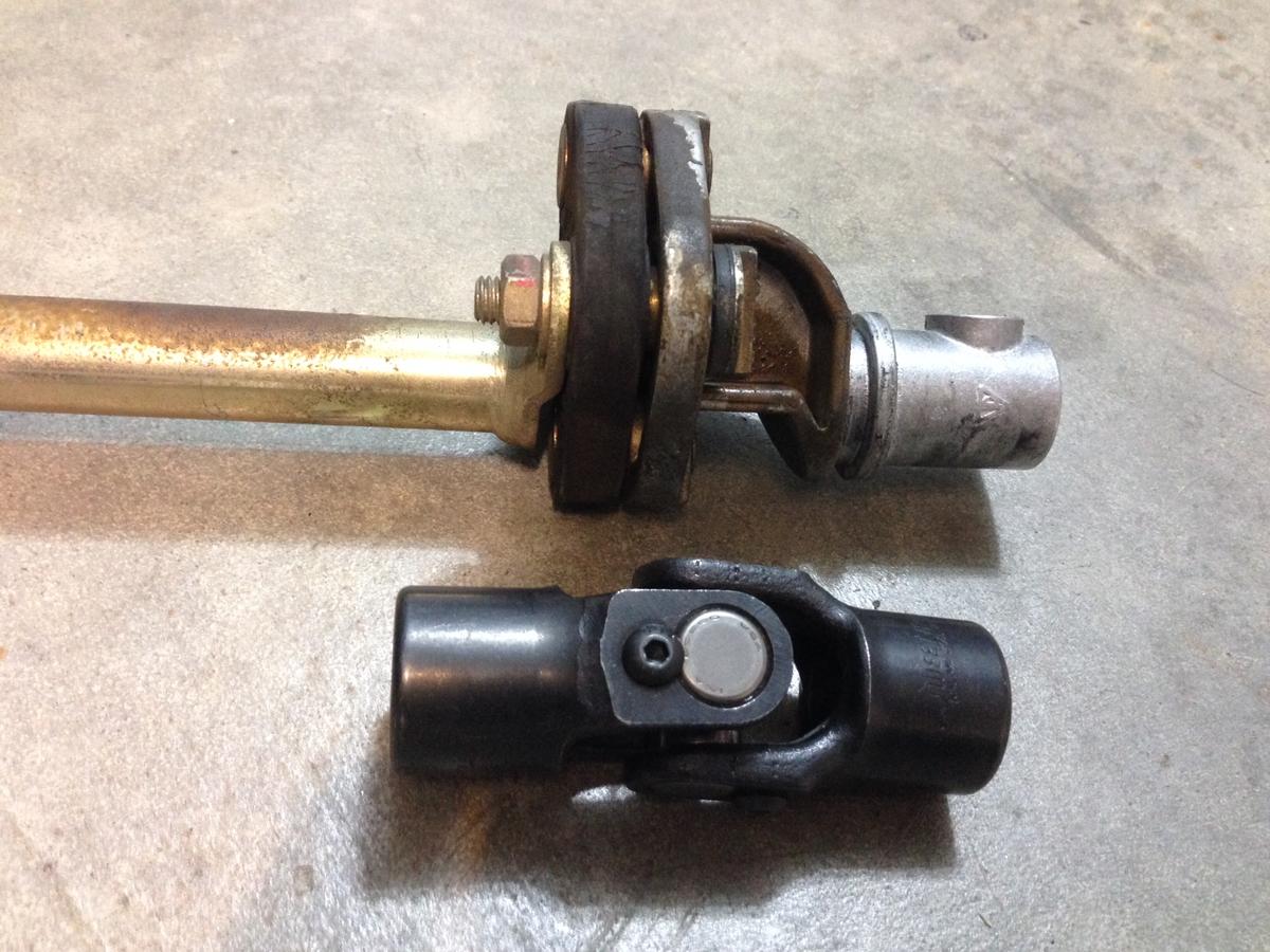 Name:  coupler u-joint comparison .jpg
Views: 2077
Size:  150.0 KB