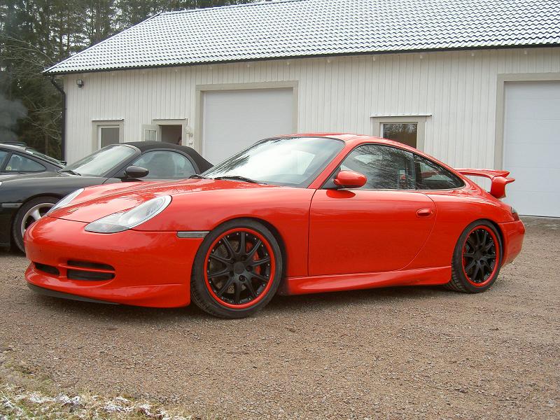 Red car, black wheels? - Rennlist - Porsche Discussion Forums