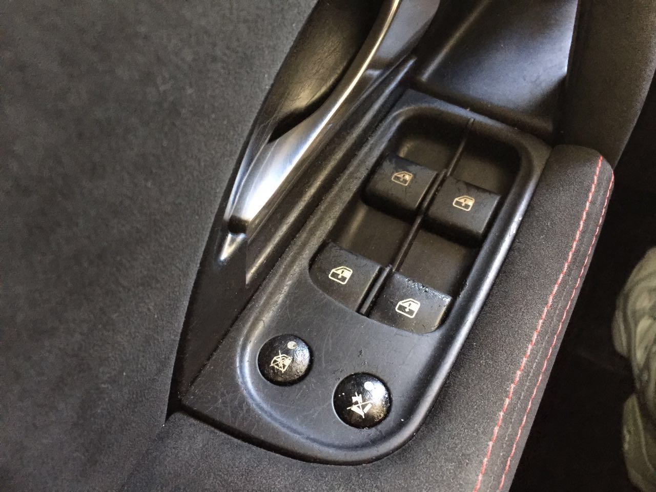 How do I clean the sticky button? - Rennlist - Porsche Discussion Forums