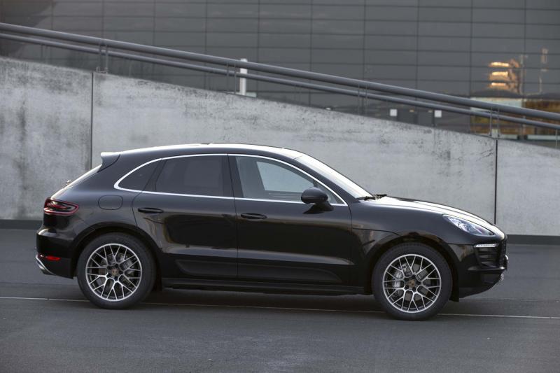 Name:  http---imagemotortrendcom-f-roadtests-suvs-1402_2015_porsche_macan_first_drive-68666823.jpg
Views: 2737
Size:  48.6 KB