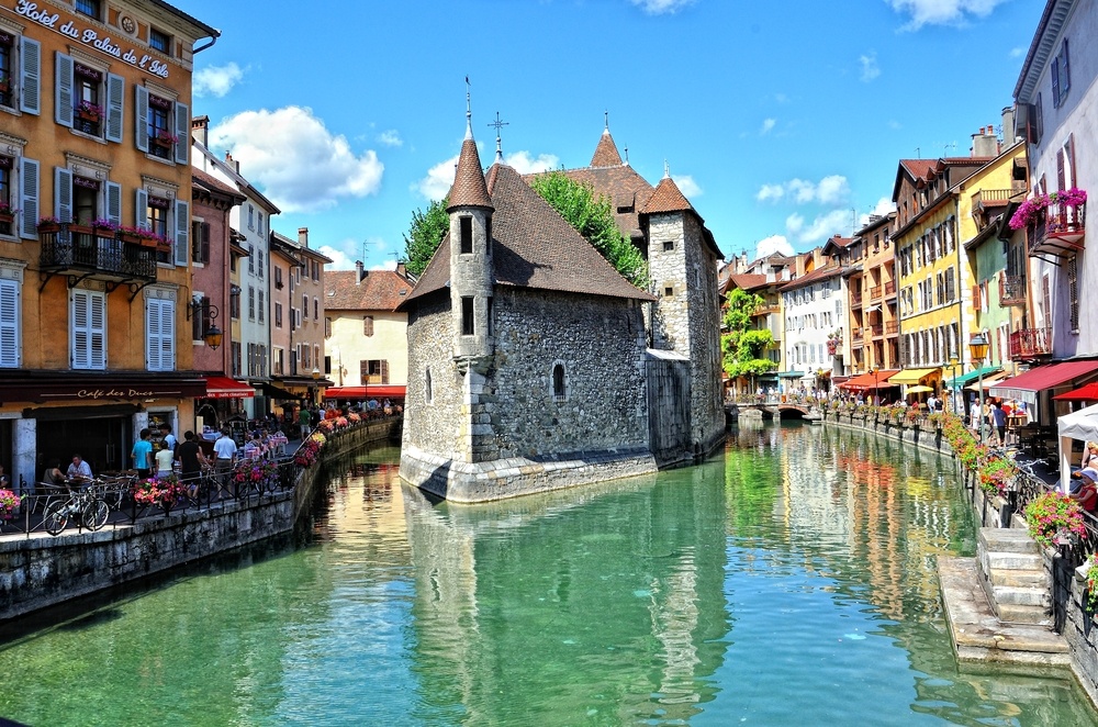 Name:  annecy-005.jpg
Views: 184
Size:  437.6 KB