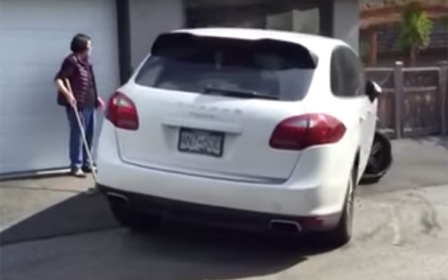 Worst Son Ever Hit-and-Runs Mom’s Cayenne, Fails Garage Parking