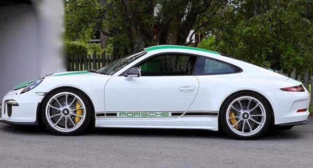 Someone Bought a 2017 911R at Auction for $532,500