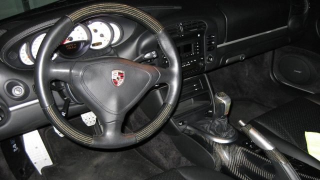 5 Ways that People Can Upgrade their 911 Interior
