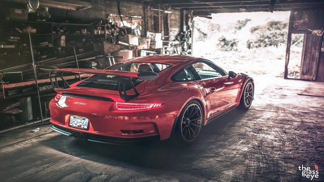Daily Slideshow: Owner Converts his GT3 RS into a Manual Gearbox