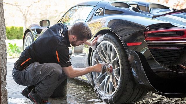 Daily Slideshow: Beginners’ Guide to Detailing your Porsche