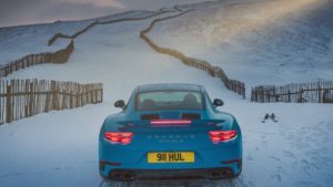 Daily Slideshow: 911 Turbo S Shows Everyone How It’s Done Going Up a Ski Slope
