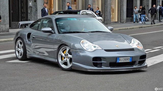 Porsche History 101: Taking a Closer Look at the 996