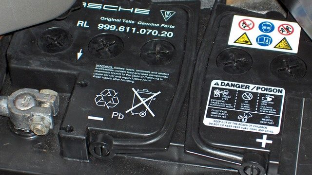 Porsche 993: How to Replace Battery