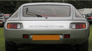 Porsche 928: How to Replace Tail Light