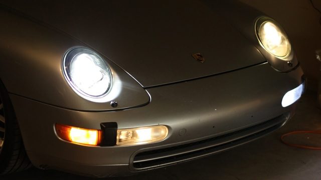 Porsche 993: How to Repair Foggy Headlights