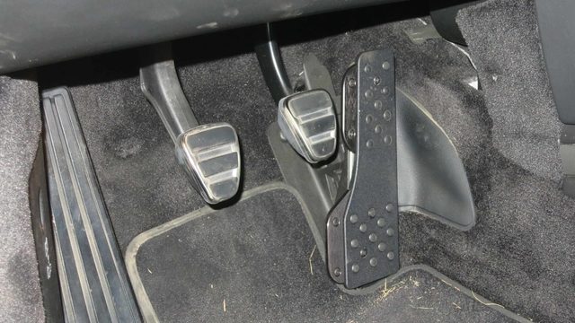 Porsche 928: Why Does My Brake Pedal Go to the Floor?