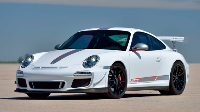 Rare Porsche 911 GT3 RS 4.0 Is the Purest of the Pure