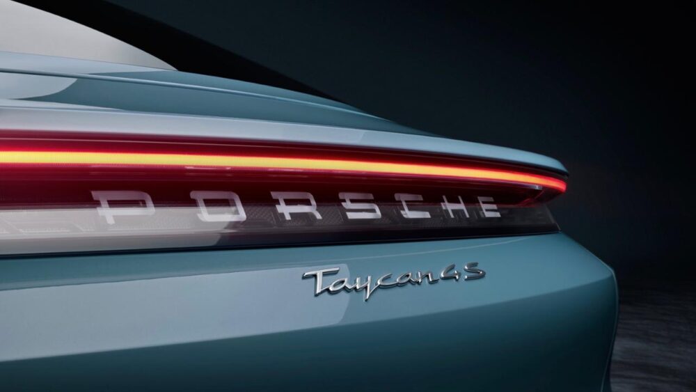 Porsche Taycan 4s tail emblem