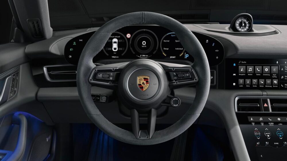 Porsche Taycan 4s interior dash steering wheel