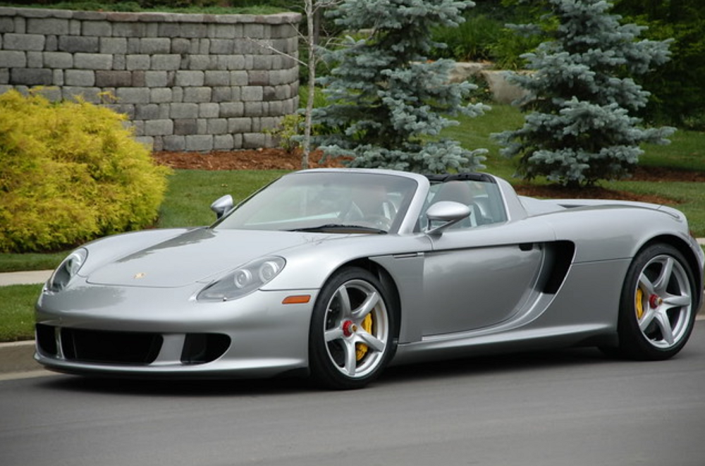 Porsche Carrera GT Review Reminds Us of How Great It Was