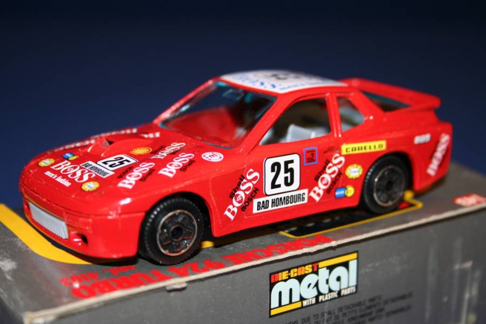 1:43 Porsche 924 Turbo