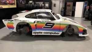 935 With Apple Livery