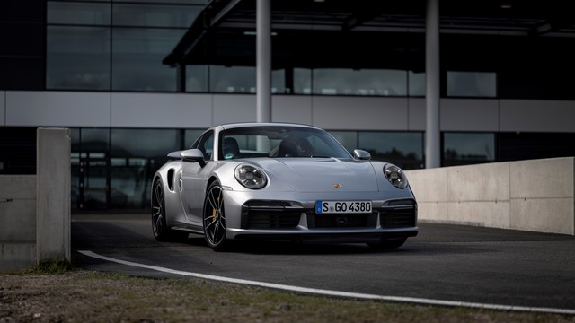 photo of Is the 911 Hybrid Right Around the Corner? image
