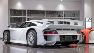 Porsche 911 GT1 Strassenversion Goes Up For Sale With an Exorbitant Price Tag