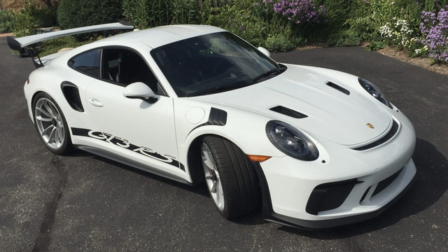 2019 911 GT3 RS Is a Less Hardcore Track-Focused Machine