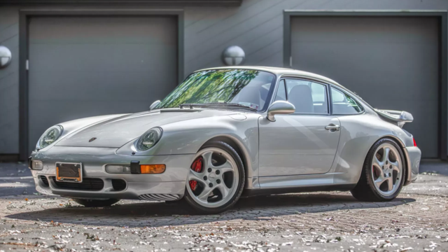 Barely Driven 993 Porsche 911 Turbo Will Take You Back in Time