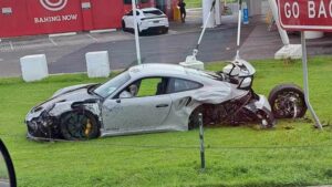 Porsche 911 GT2 RS Crashes Into Truck