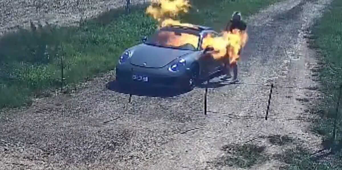 Fraud Porsche Owner Reports His 911 Stolen, Gets Caught on Camera Lighting It on Fire