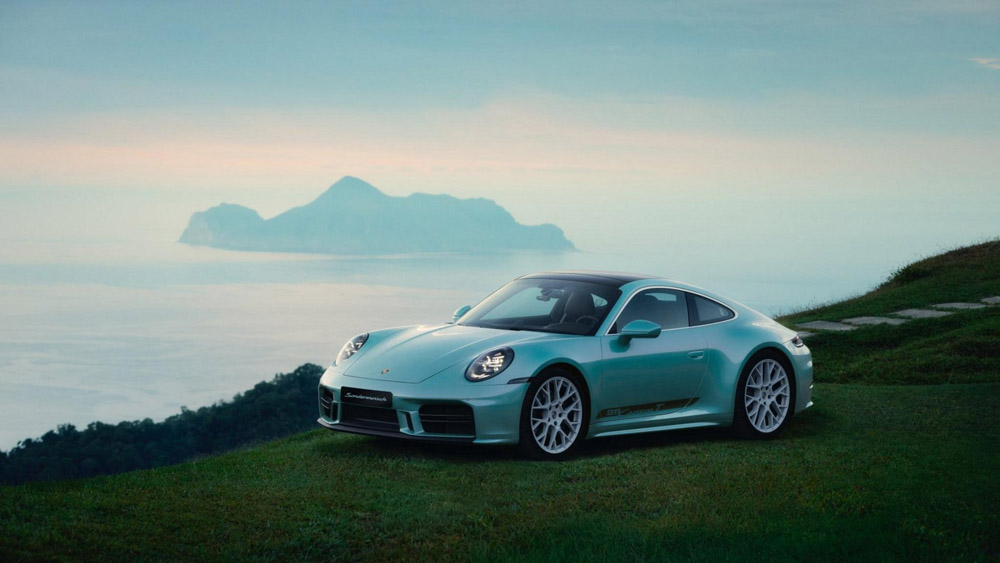 Sonderwunsch 911 Carrera T Pays Tribute to Taiwan